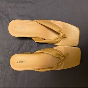 COPY - Brand new shoe only wore around the house, size 13w